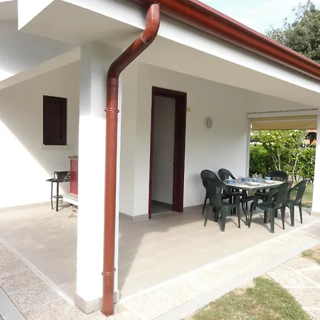 Villaggio Azzurro بيبيوني